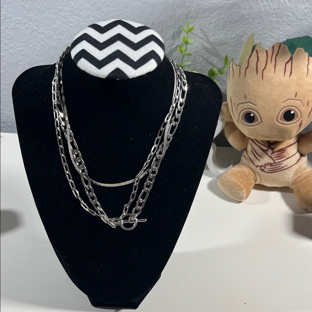 Elegant Silver Chain Necklace